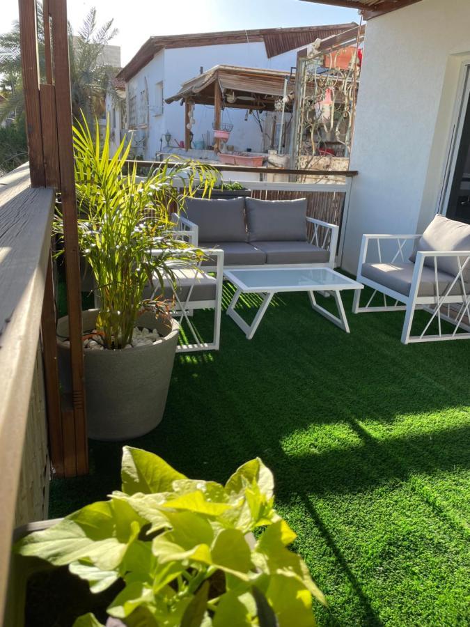 Balcony Hatmarim *